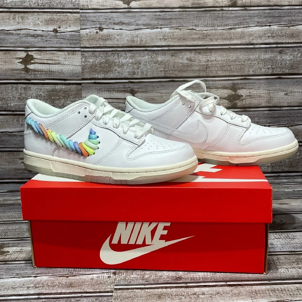 Nike NWT Dunk Low FN4861 Boys Size 5.5